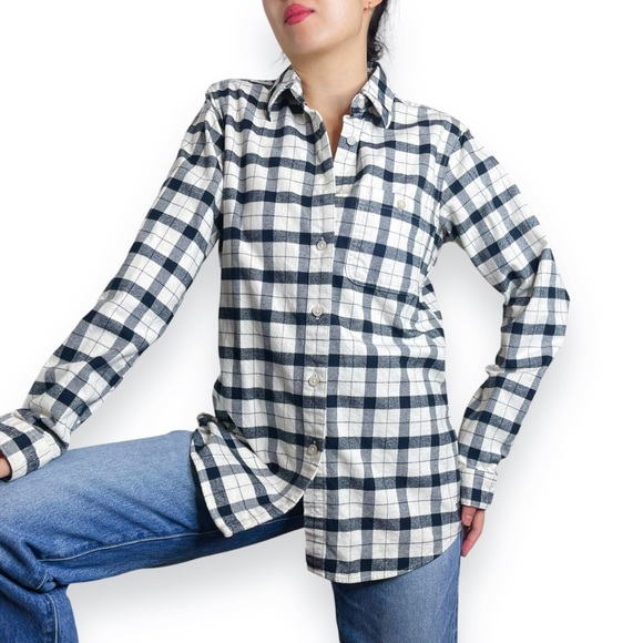 Filson Alaskan Guide Flannel Shacket in Cream/Black Size M - Picture 14 of 16